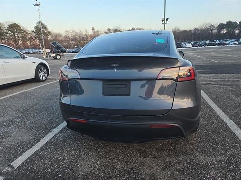 Used 2022 Tesla Model Y Performance image 3