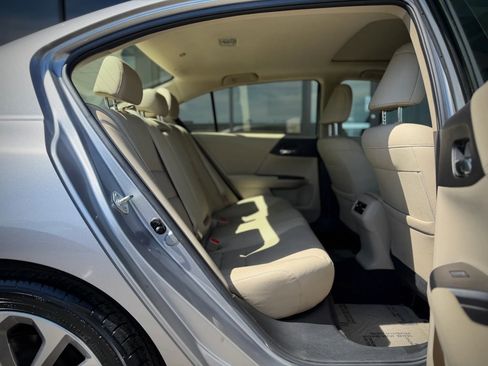 Used 2017 Honda Accord EX-L image 17