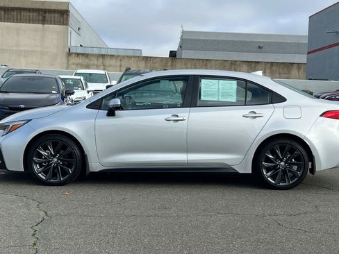 Certified 2025 Toyota Corolla SE image 9