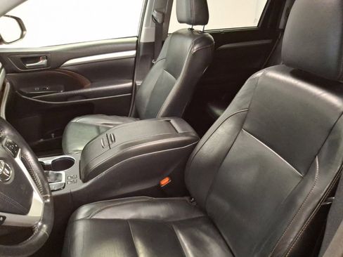 Used 2015 Toyota Highlander XLE image 15