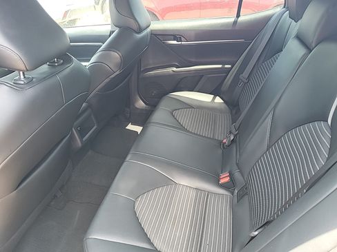 Used 2021 Toyota Camry SE FWD image 11