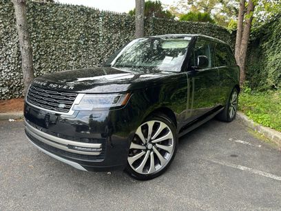 New 2025 Land Rover Range Rover SE