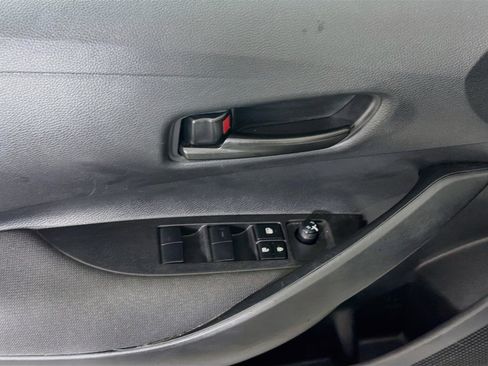 Used 2025 Toyota Corolla LE FWD image 15