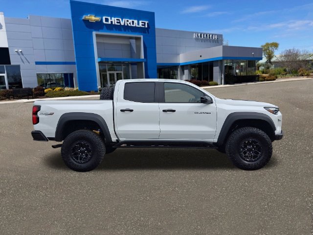 Used 2025 Chevrolet Colorado ZR2 w/ ZR2 Bison Edition AWD/4WD image 28
