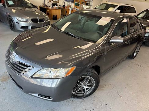 Used 2008 Toyota Camry LE image 6
