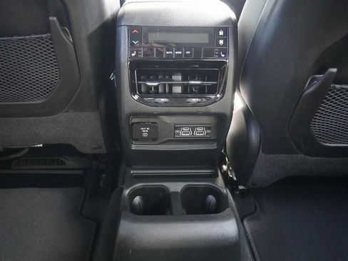 Used 2023 Jeep Grand Cherokee L Limited image 25