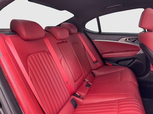 Used 2025 Genesis G70 2.5T w/ Sport Prestige Package image 46