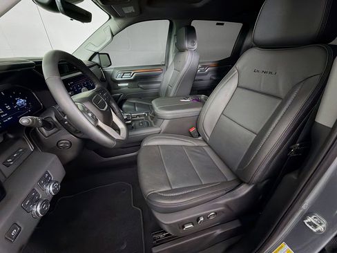 Used 2025 GMC Sierra 1500 Denali w/ Denali Reserve Package image 12