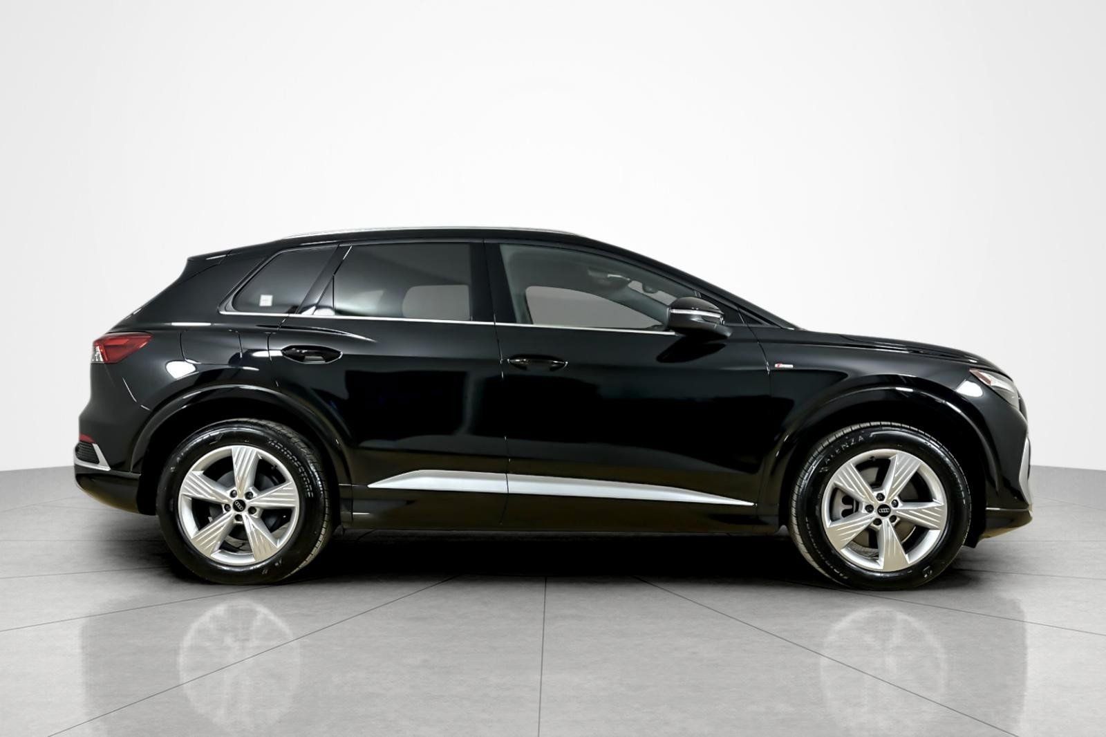 Certified 2023 Audi Q4 e-tron Premium w/ Convenience Package AWD/4WD image 6