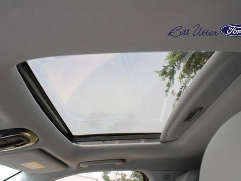 Used 2022 Hyundai Palisade SEL w/ Premium Package FWD image 16