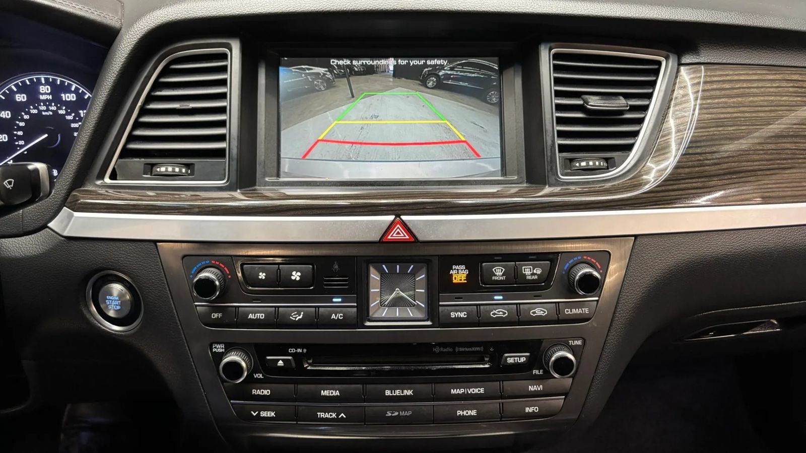Used 2015 Hyundai Genesis 3.8 RWD image 9