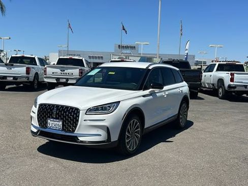 Used 2023 Lincoln Corsair Reserve w/ Equipment Group 201A AWD/4WD image 8