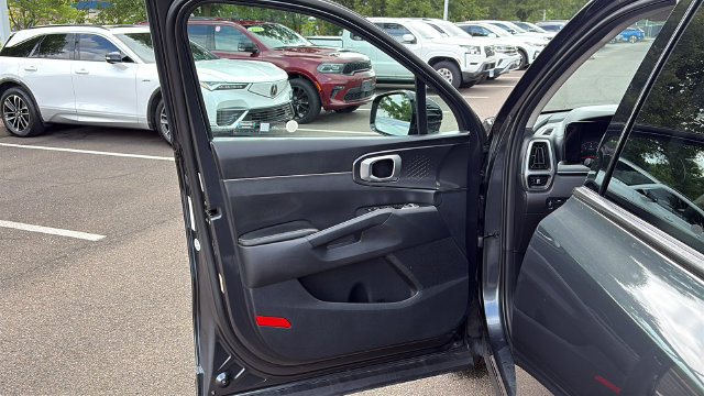 Used 2022 Kia Sorento S FWD image 8