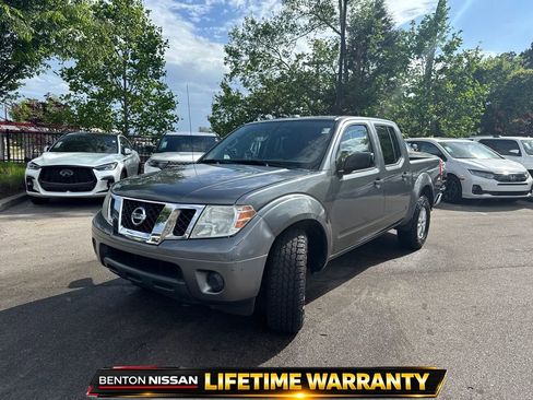 Used 2016 Nissan Frontier SV image 4