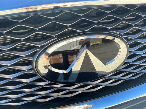 Used 2022 INFINITI QX50 Luxe w/ Cargo Package image 38