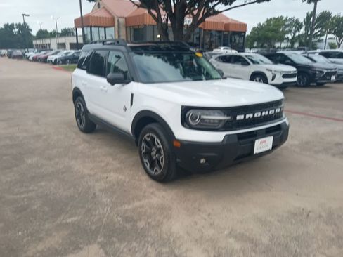 Used 2025 Ford Bronco Sport Outer Banks w/ Outer Banks Tech Package+ AWD/4WD image 6