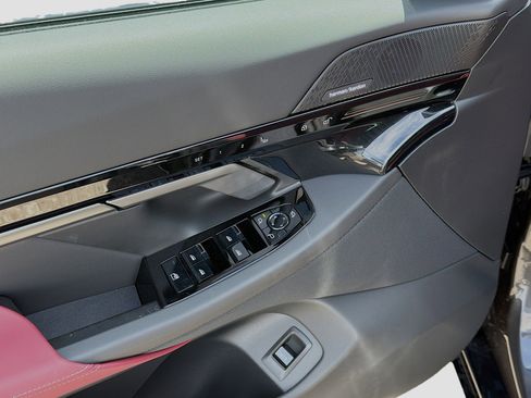 New 2026 BMW 530i xDrive w/ M Sport Package image 22