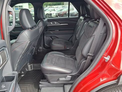 Used 2025 Ford Explorer ST AWD/4WD image 8