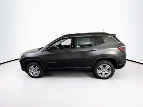 Used 2022 Jeep Compass Latitude w/ Convenience Group AWD/4WD image 8