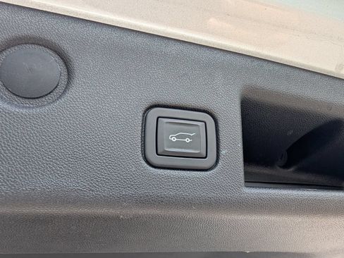 Used 2020 Chevrolet Equinox LT AWD/4WD image 34