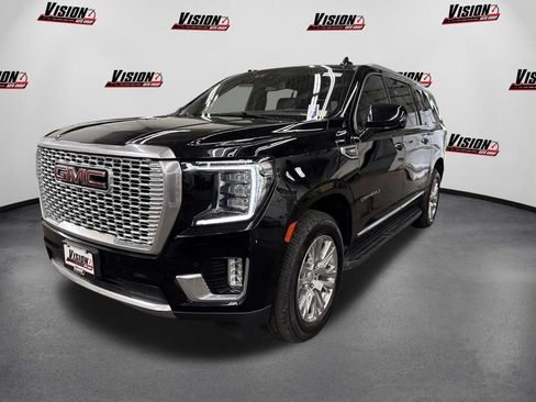 Used 2022 GMC Yukon XL Denali AWD/4WD image 1