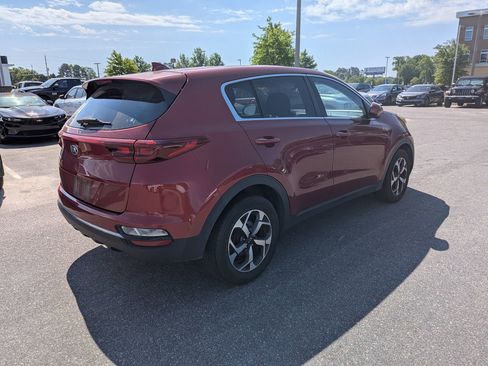 Used 2020 Kia Sportage LX image 3