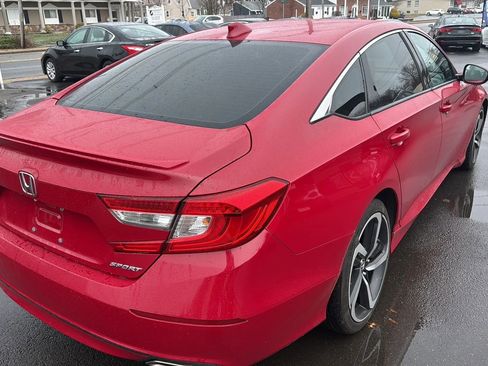Used 2018 Honda Accord Sport image 9