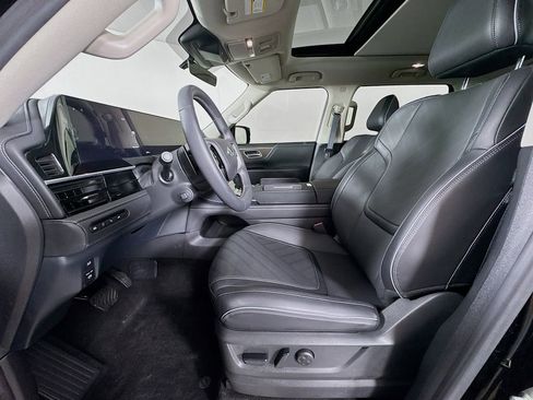 Certified 2025 INFINITI QX80 Luxe image 26