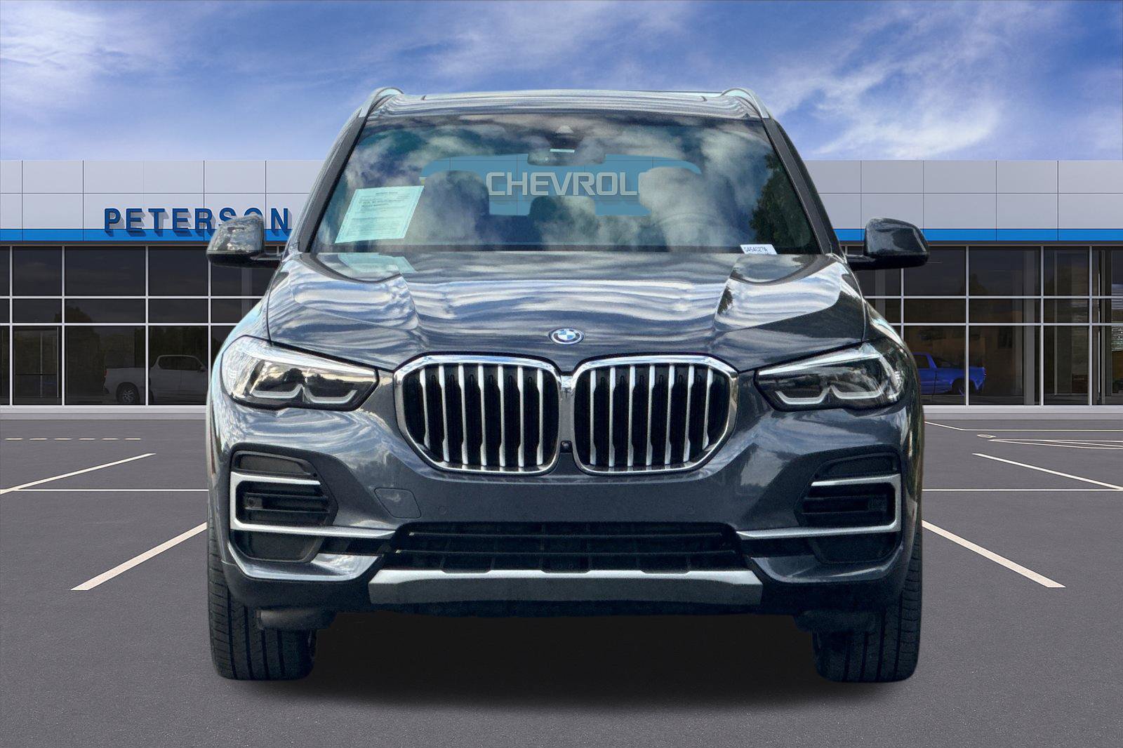 Used 2022 BMW X5 xDrive45e w/ Parking Assistance Package AWD/4WD image 9