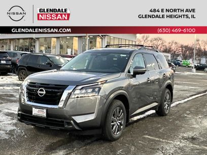New 2025 Nissan Pathfinder SV w/ SV Premium Package