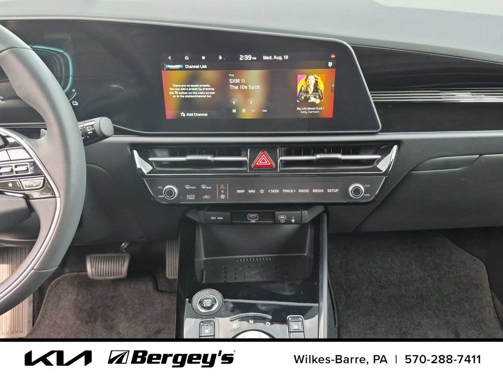 Certified 2025 Kia Niro EX w/ EX Cold Weather Package FWD image 23