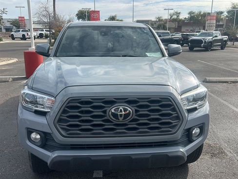 Used 2020 Toyota Tacoma TRD Off-Road image 3