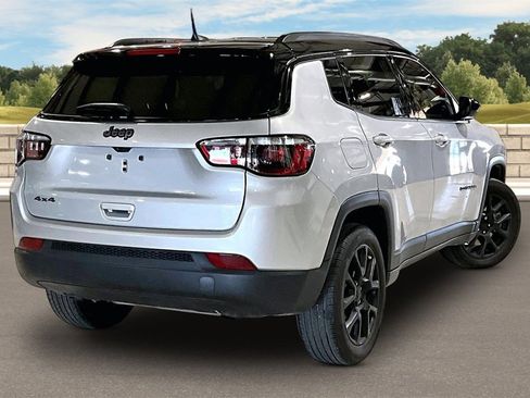 Used 2024 Jeep Compass Latitude w/ Altitude Special Edition image 9