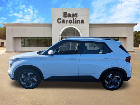 Used 2024 Hyundai Venue SEL image 6