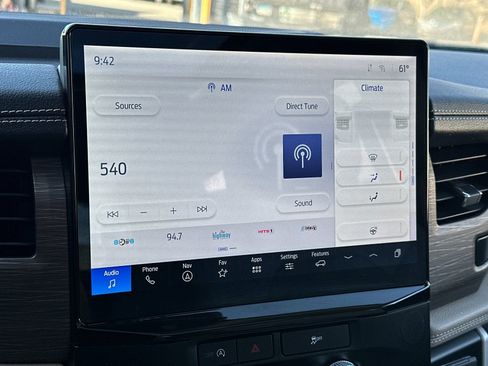 Used 2024 Ford Expedition Limited image 20