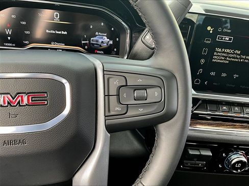 Used 2024 GMC Sierra 1500 Elevation w/ LPO, Elevation Black Package AWD/4WD image 15