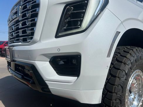 New 2026 GMC Yukon XL Denali w/ Denali Reserve Package AWD/4WD image 12
