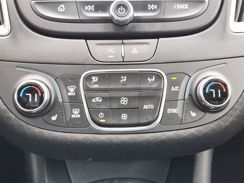 Used 2024 Chevrolet Malibu LT image 19