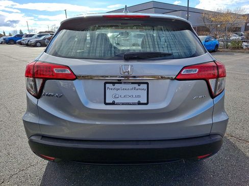 Used 2019 Honda HR-V LX image 6