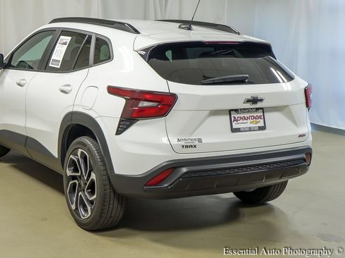 Used 2024 Chevrolet Trax RS w/ Driver Confidence Package FWD image 7