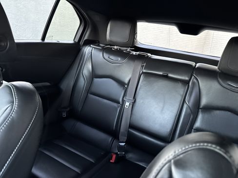 Used 2020 Cadillac XT4 Premium Luxury image 40