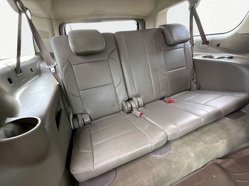 Used 2016 Chevrolet Suburban LTZ image 28