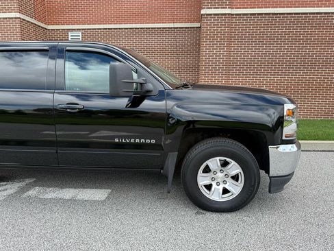 Used 2017 Chevrolet Silverado 1500 LT w/ All Star Edition AWD/4WD image 22