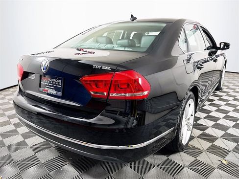 Used 2014 Volkswagen Passat TDI SEL Premium image 7