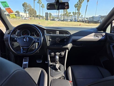 Used 2021 Volkswagen Tiguan SE R-Line image 16