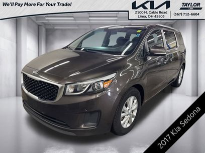 Used 2017 Kia Sedona LX w/ LX Essentials Premium Package
