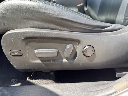 Used 2017 Toyota Highlander XLE FWD image 21