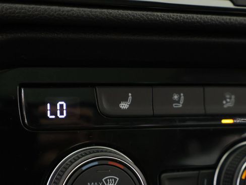 Used 2023 Volkswagen Taos SEL AWD/4WD image 52