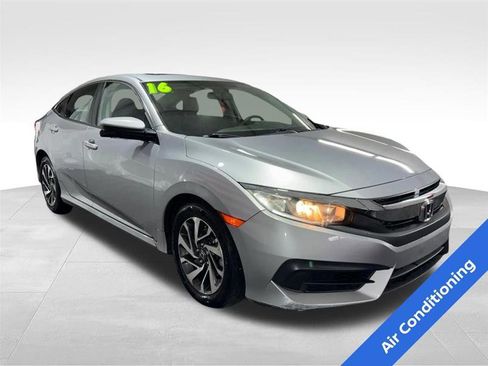 Used 2016 Honda Civic EX image 3