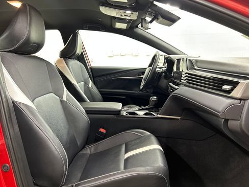 Used 2025 Toyota Camry SE FWD image 16